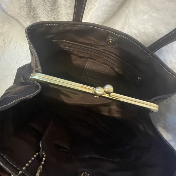 COACH handbag - Picture 3 of 4